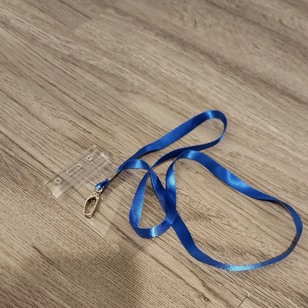🐻 Blue Lanyard with Clear ID Holder - Picture 1 of 1